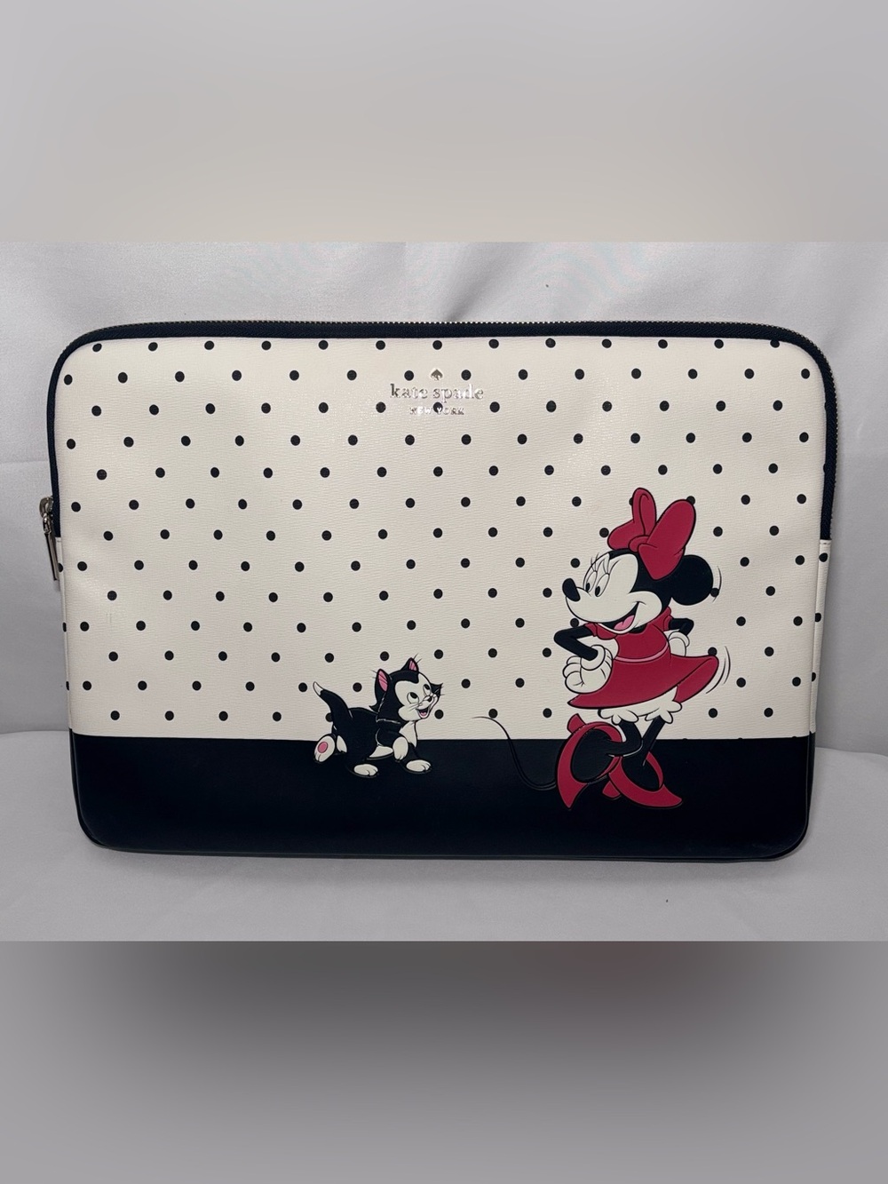 Kate Spade New York Disney Minnie Mouse Universal Laptop Sleeve w/ Figaro Cat